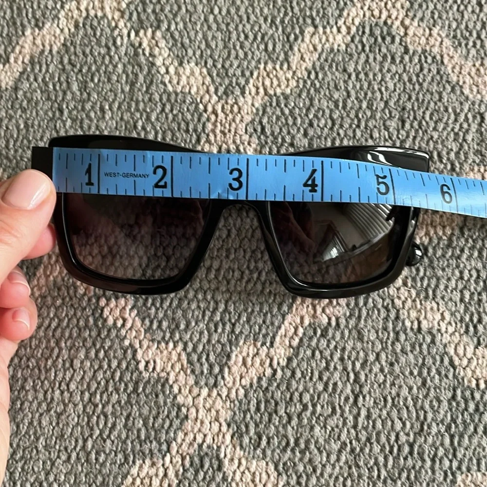 CHANEL 100% authentic